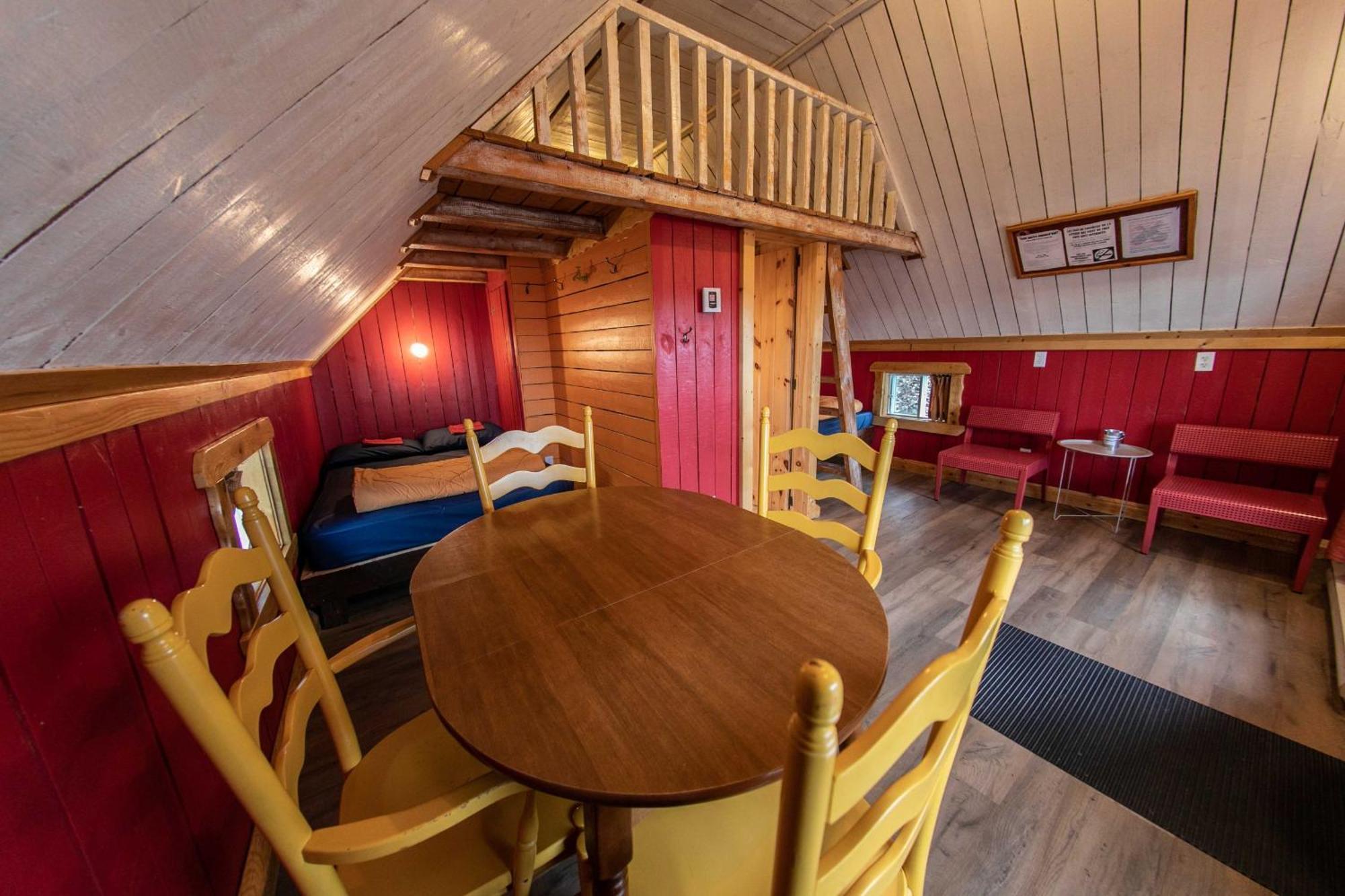Auberge Festive Sea Shack Sainte Anne-des-Chênes المظهر الخارجي الصورة